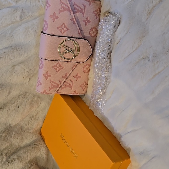 L V Inspired Pink Monogram Women's Crossbody - Picture 2 of 6